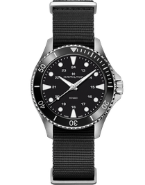 Khaki Navy Scuba Quartz / 37mm